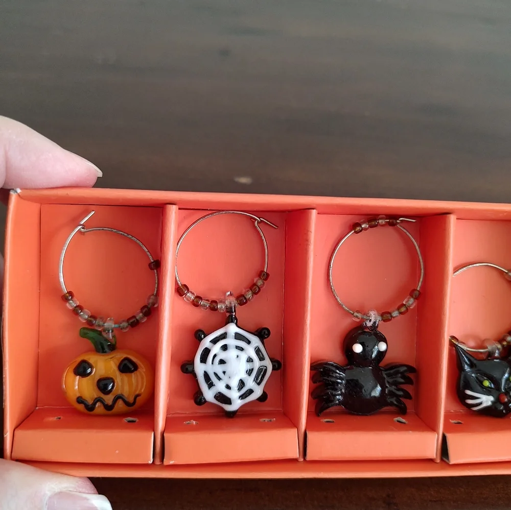 VTG Pier 1 Halloween Glass Drink Charms Pumpkin Spider Web Ghost Black Cat Bat